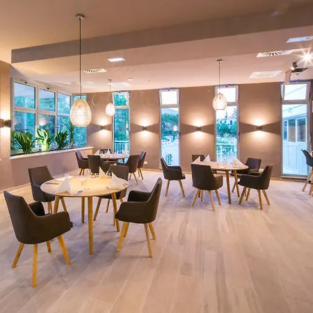 Aminess Vival Port9 Hotel Medvinjak