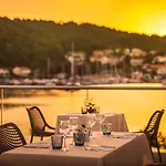 Aminess Vival Port9 Medvinjak