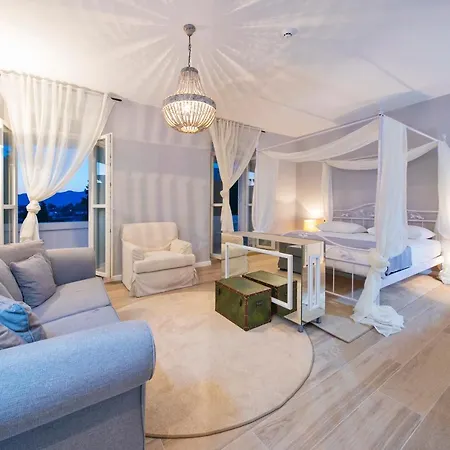 Aminess Vival Port9 4*