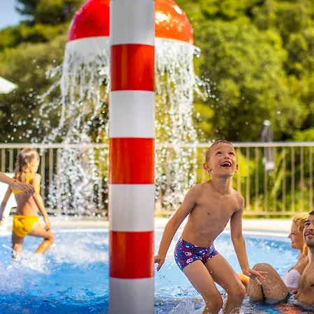 Aminess Vival Port9 Hotel 4*