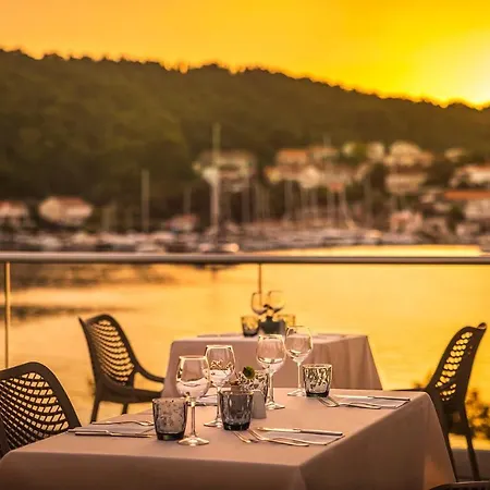 Aminess Vival Port9 Medvinjak