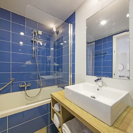 Aminess Vival Port9 Hotell