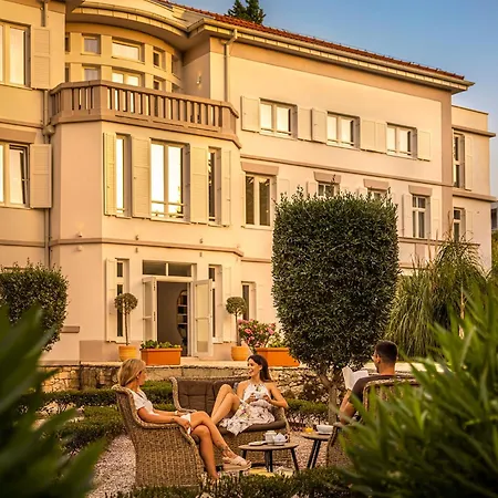 Aminess Vival Port9 Hotel