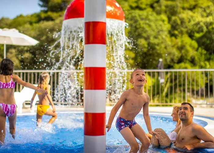 Aminess Vival Port9 Hotel 4*