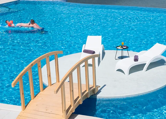 Aminess Vival Port9 Medvinjak